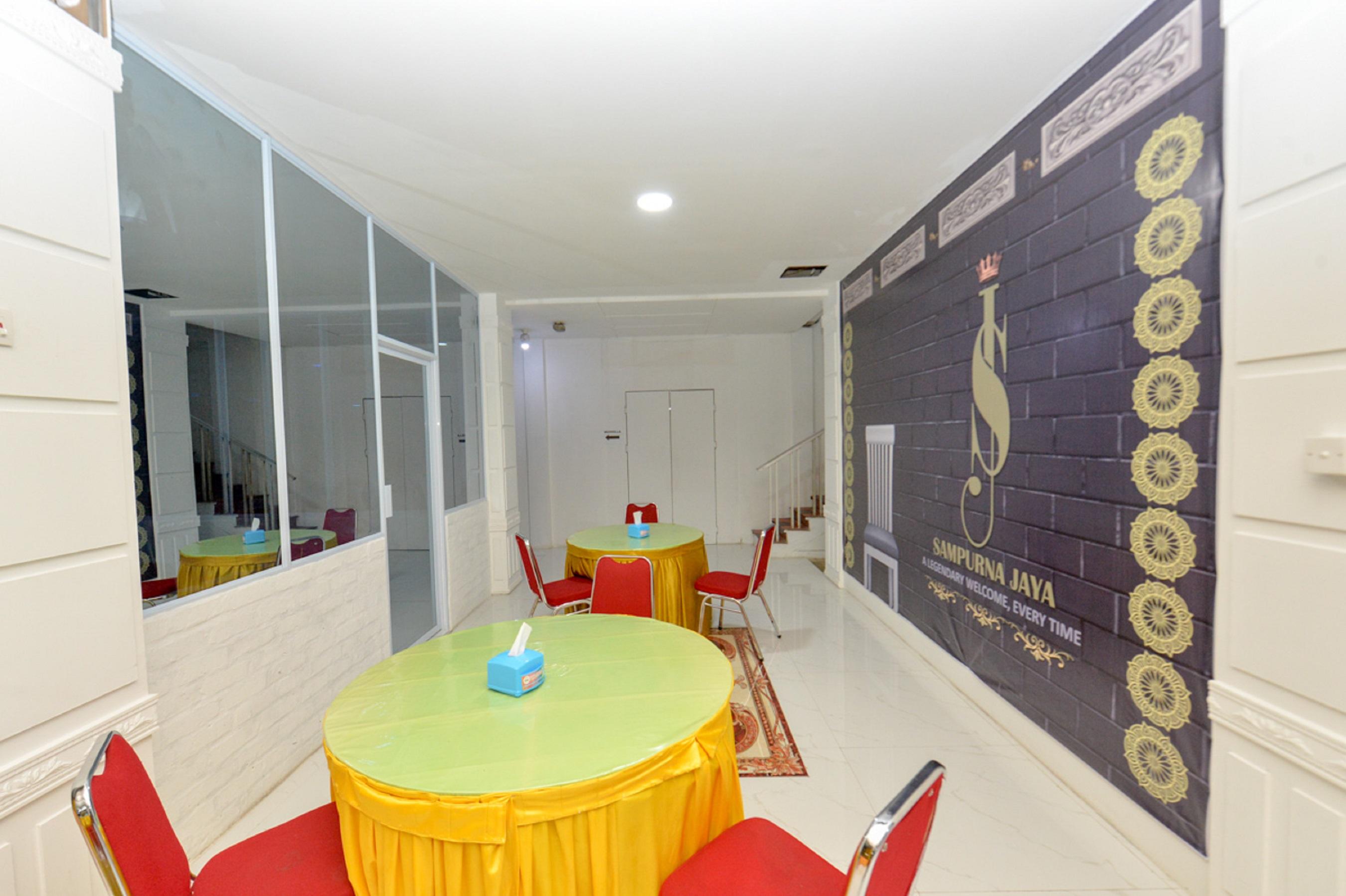Oyo 2487 Sampurna Jaya Hotel Tanjung Pinang Exterior photo