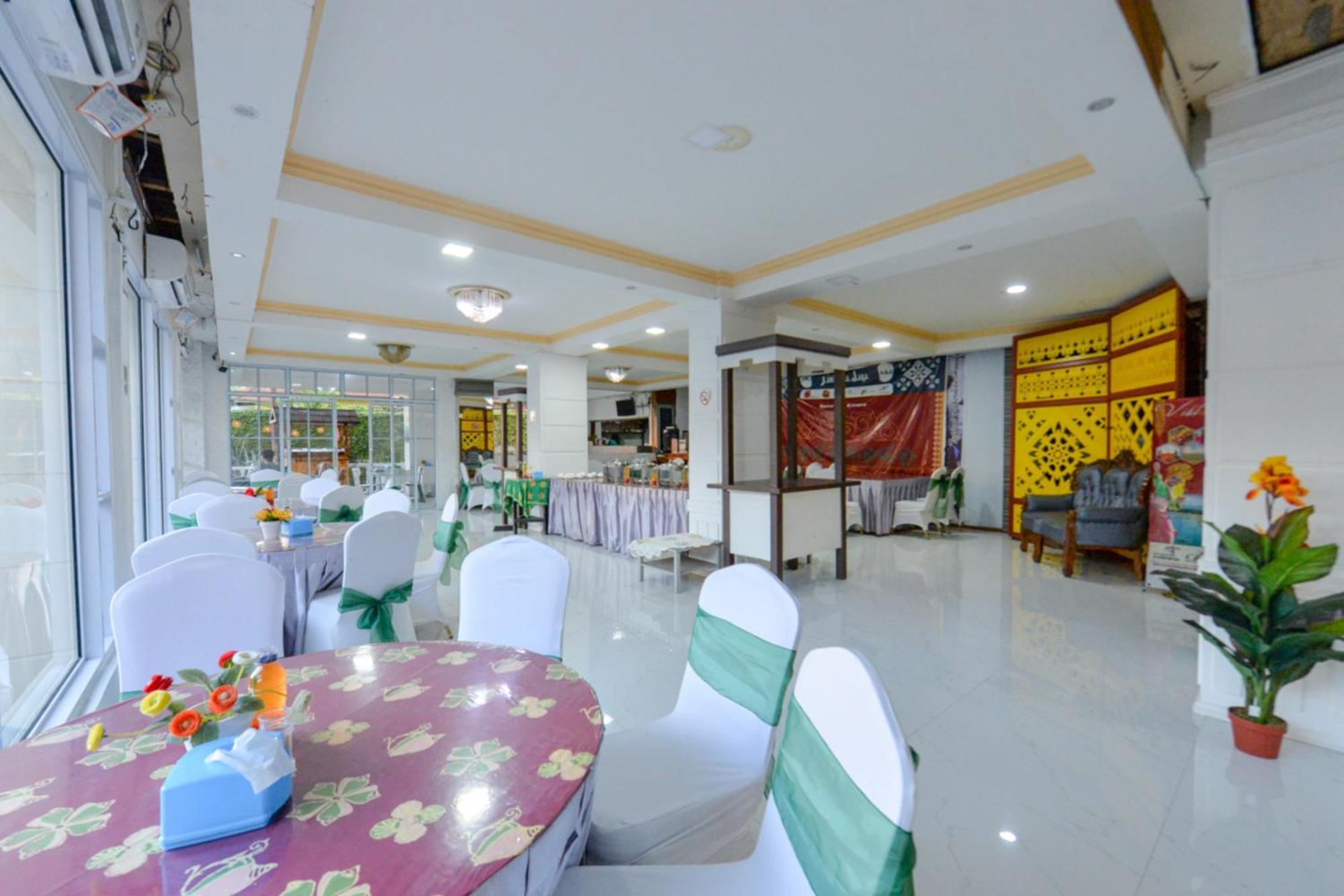Oyo 2487 Sampurna Jaya Hotel Tanjung Pinang Exterior photo